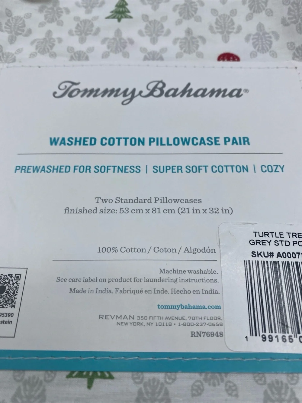 Tommy Bahama 2 Standard Cotton Pillowcases Christmas holiday Festive Tree Turtle